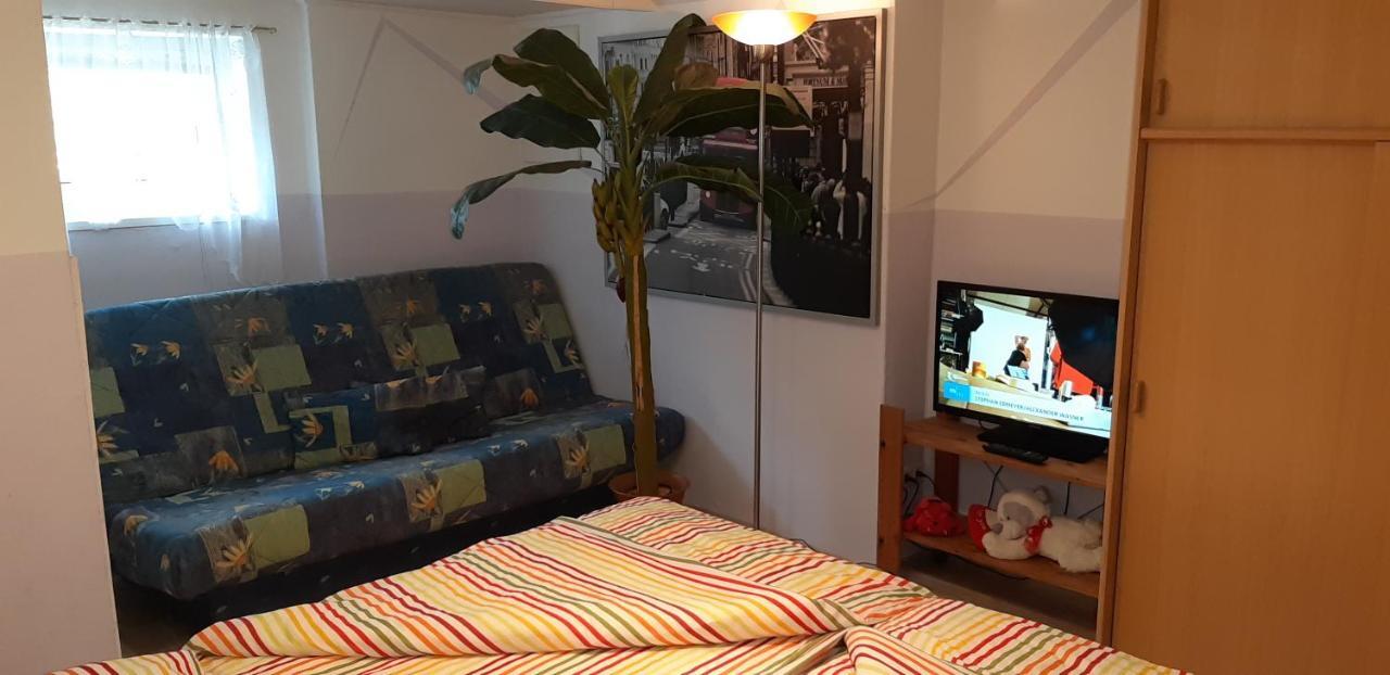 Ferienwohnung Spandau Берлин Екстериор снимка